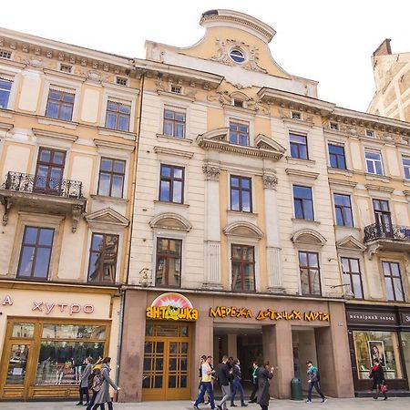 Guest House Adam Mickiewicz Lwów Zewnętrze zdjęcie