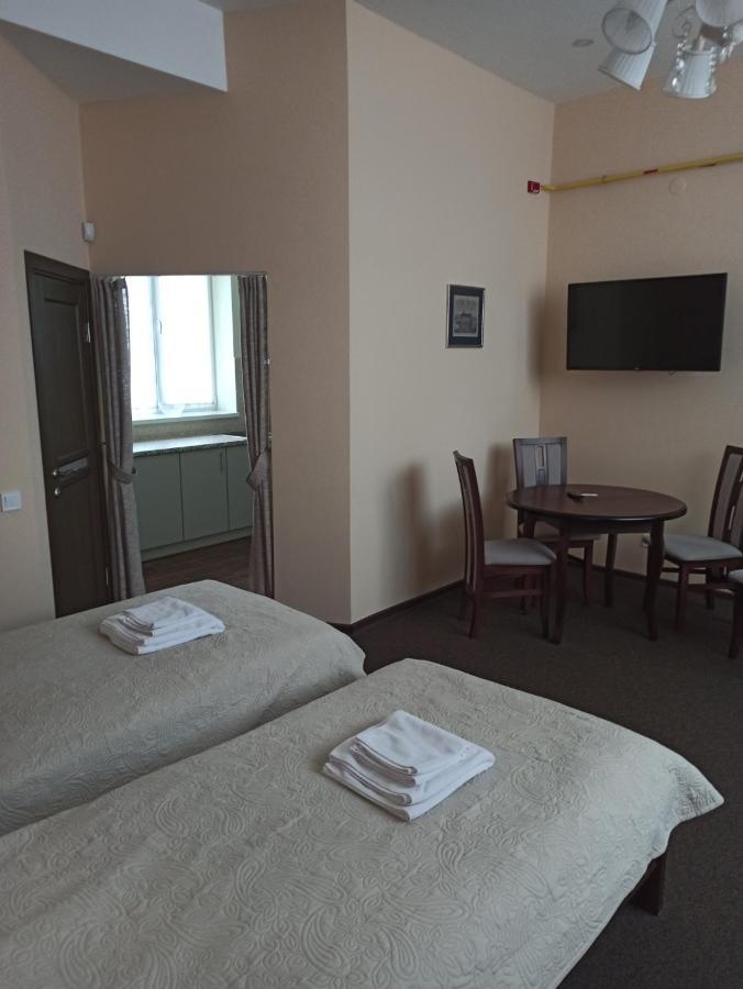Guest House Adam Mickiewicz Lwów Zewnętrze zdjęcie