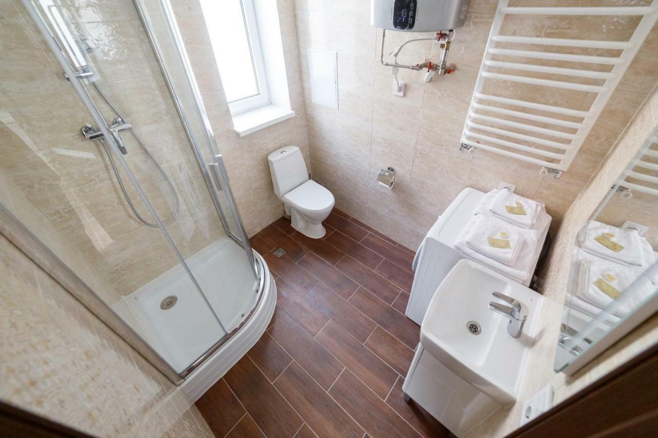 Guest House Adam Mickiewicz Lwów Zewnętrze zdjęcie